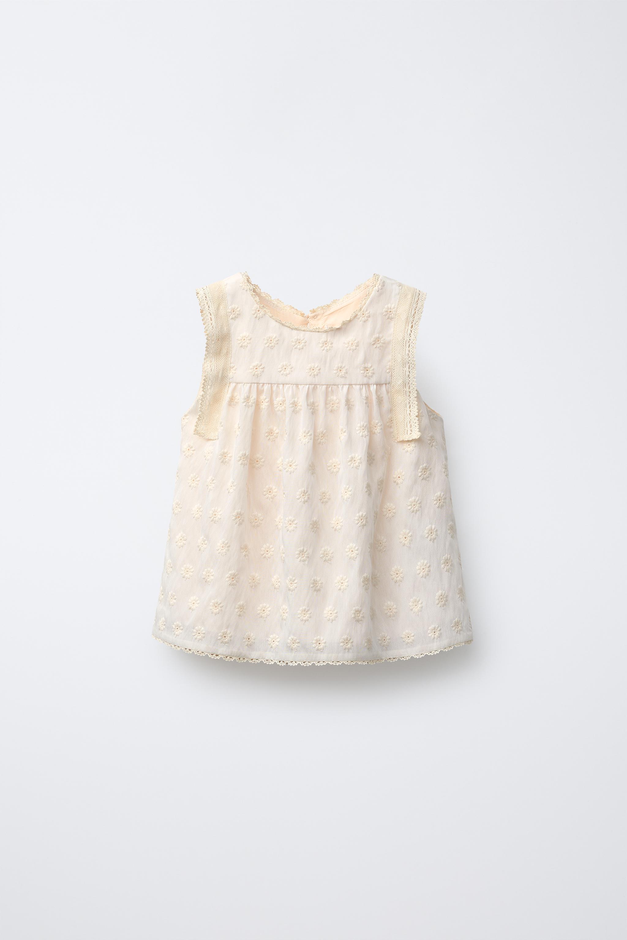 TOP BRODÉ DENTELLE